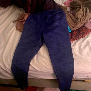 Yoga leggings blue and black stretchy has a built in pocket